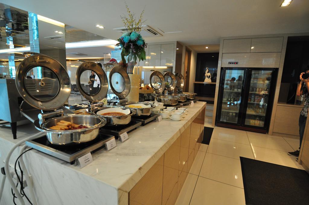 Damas Suites & Residences Kuala Lumpur Ngoại thất bức ảnh